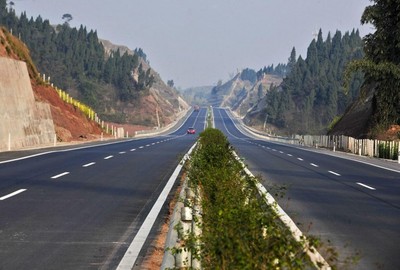 交通動(dòng)態(tài) | 內(nèi)威榮高速榮縣東入口、敘永水潦鋪跨省大橋快通車?yán)?_社會(huì)_網(wǎng)