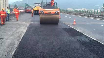 公司2017年度路面養(yǎng)護(hù)專項工程順利開工